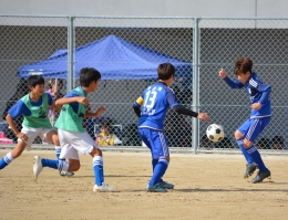 韓国U-12ジョンウサッカークラブ対橘SCの試合の様子