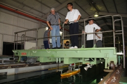 船舶実験水槽は長さ60ｍ・水深2.4メートル