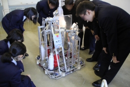 NHK大学ロボコンの操縦体験